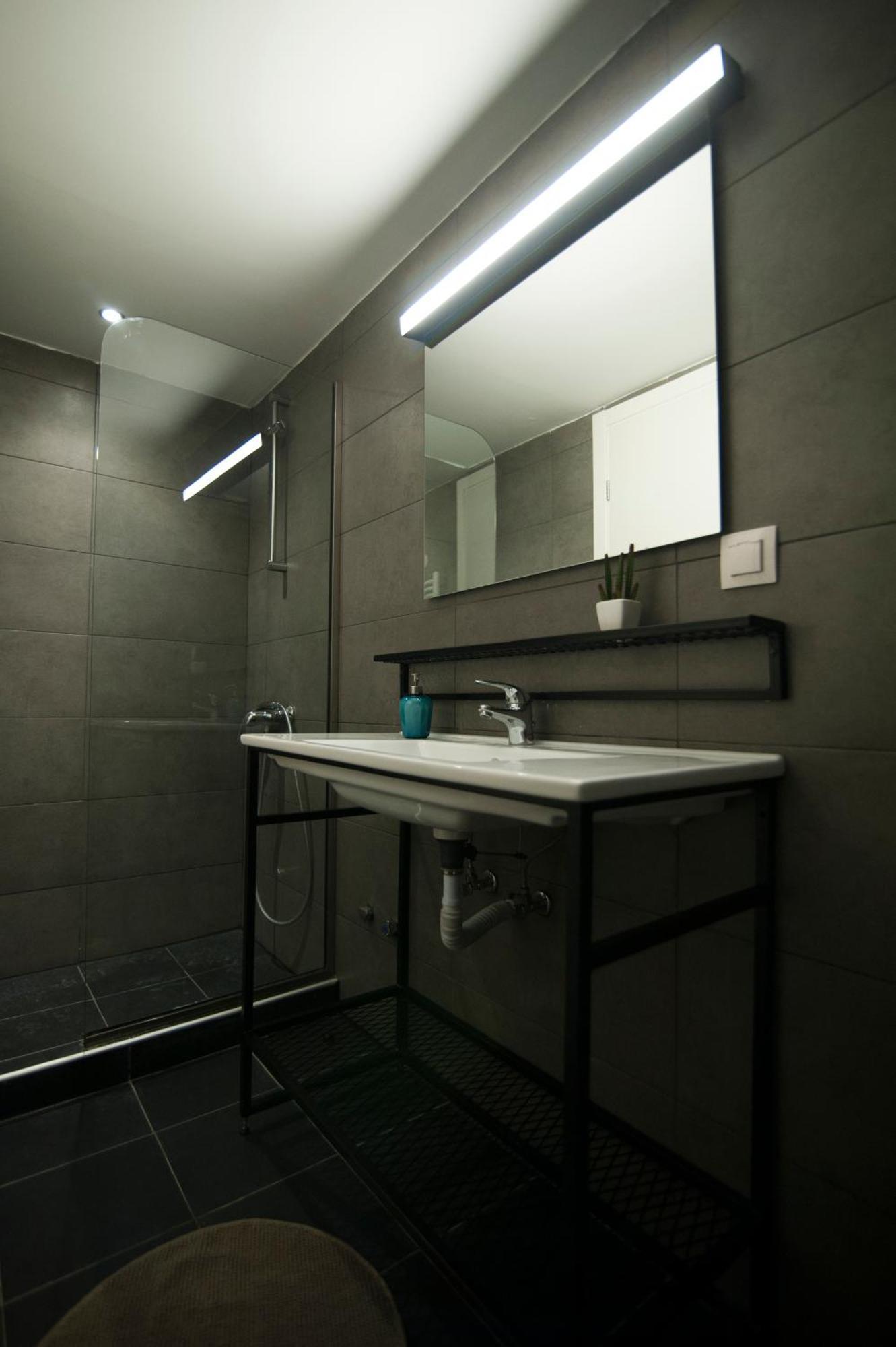 Mazi Rooms Venizelou سالونيك الغرفة الصورة