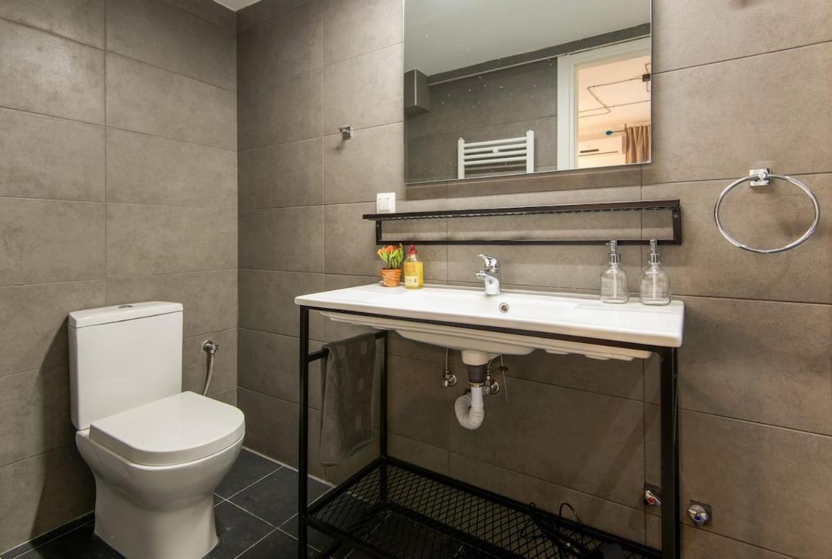 Mazi Rooms Venizelou سالونيك الغرفة الصورة