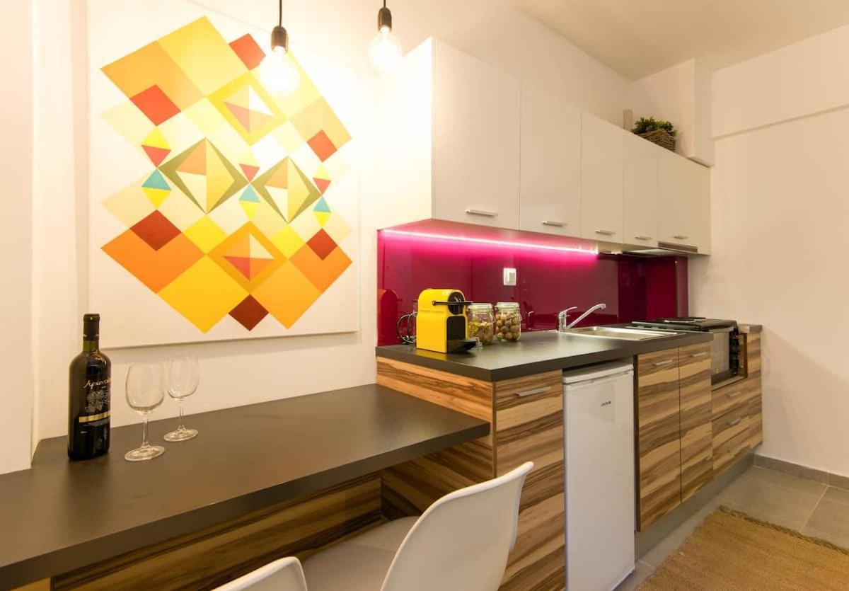Mazi Rooms Venizelou سالونيك الغرفة الصورة
